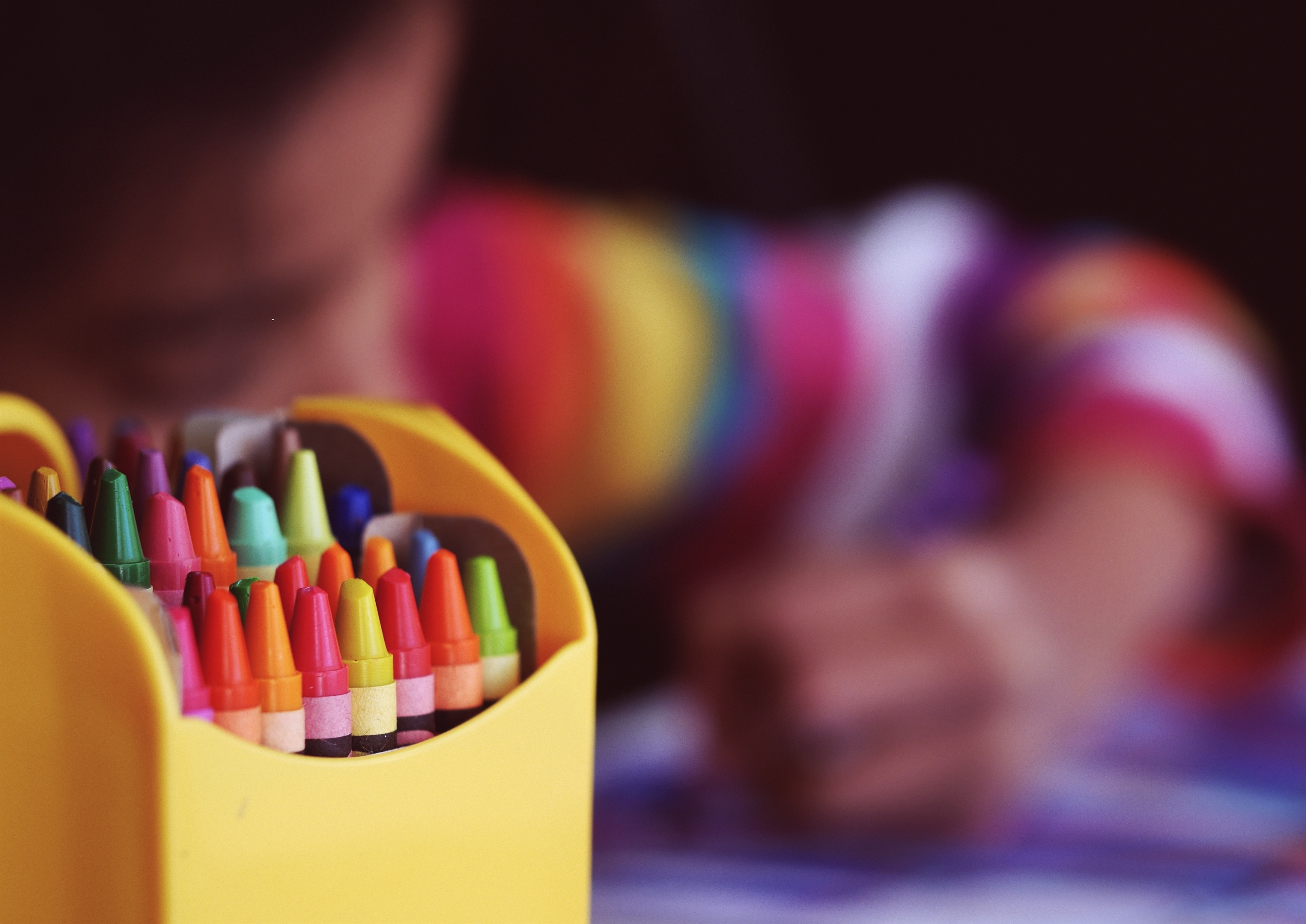 aaron burden 60068 unsplash back to school